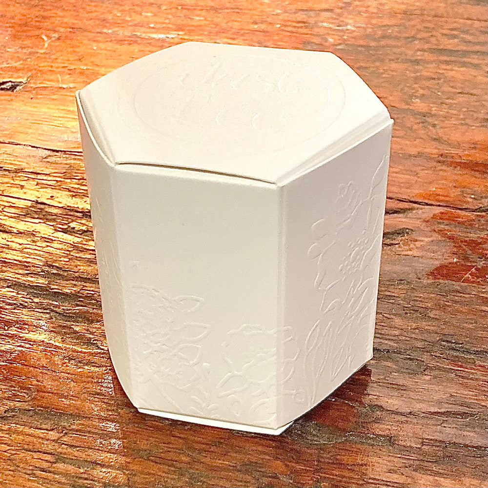 Just Bee Black Tea Vetiver Scented Candle