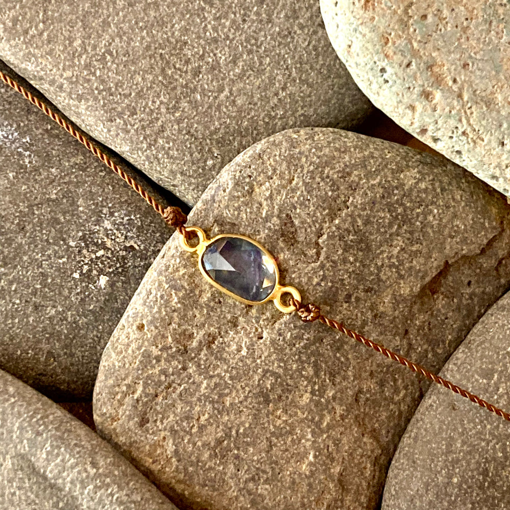 One of a Kind Ocean Blue Sapphire 18K Gold Bracelet