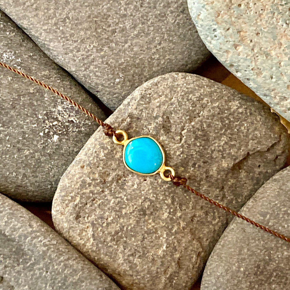 One of a Kind Sleeping Beauty Turquoise Cabochon 18K Gold Bracelet