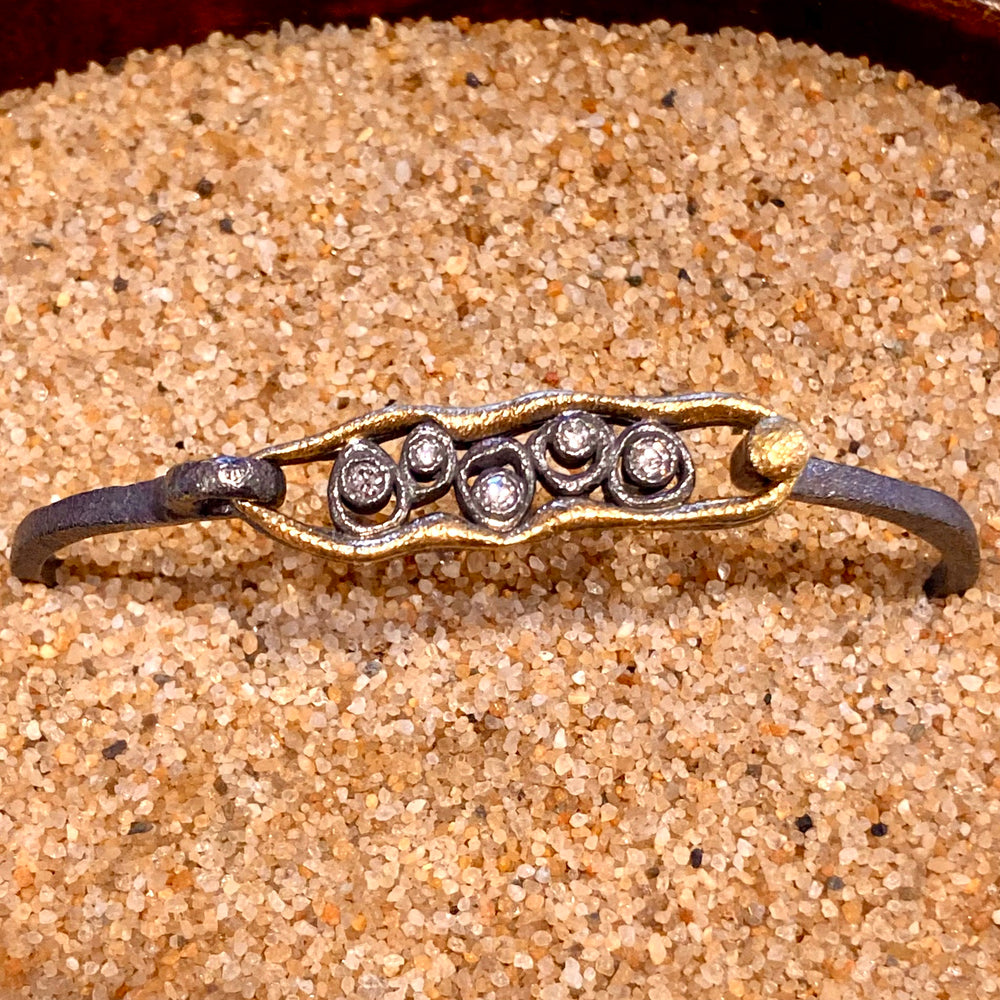 Skipping Stones 18K Gold and Diamonds Bracelet