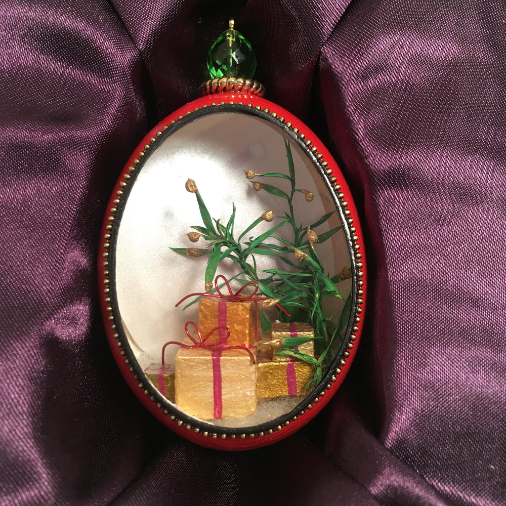 Santa and Christmas Tree Duck Egg Ornament with LED Light