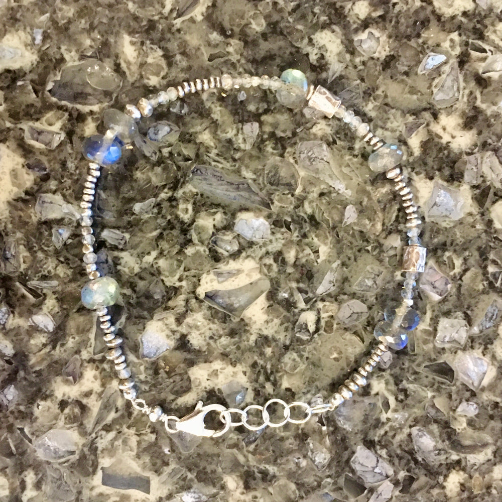 Sterling Silver and Labradorite Hobo Bracelet